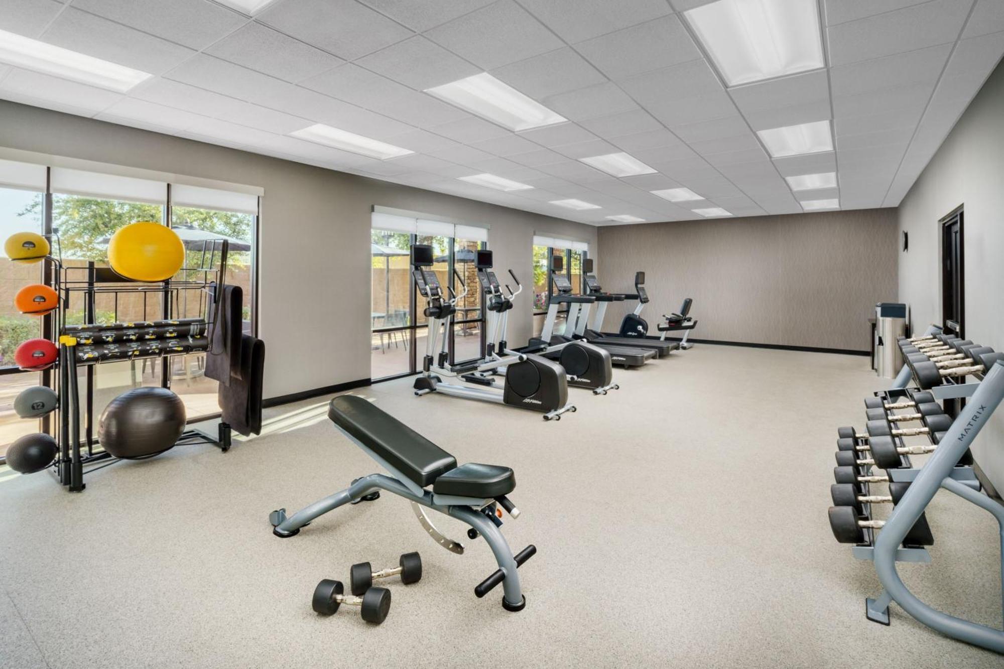 Courtyard By Marriott Phoenix Mesa Gateway Airport מראה חיצוני תמונה