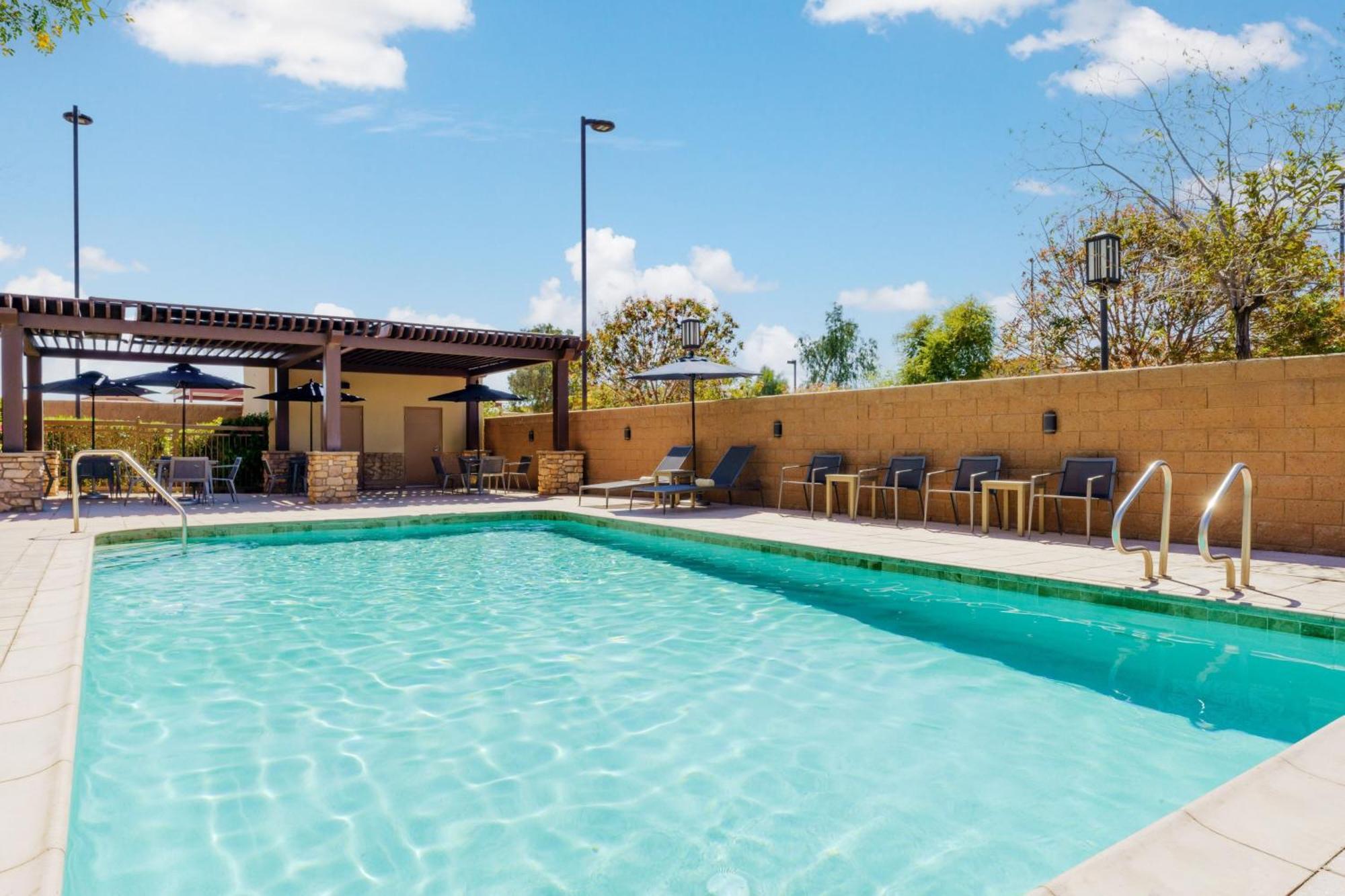 Courtyard By Marriott Phoenix Mesa Gateway Airport מראה חיצוני תמונה